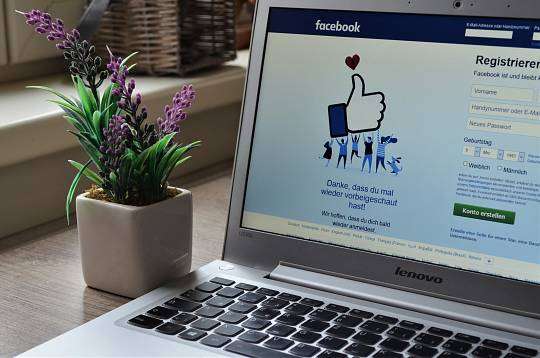 Facebook – portal dla DOJRZAŁYCH użytkowników?